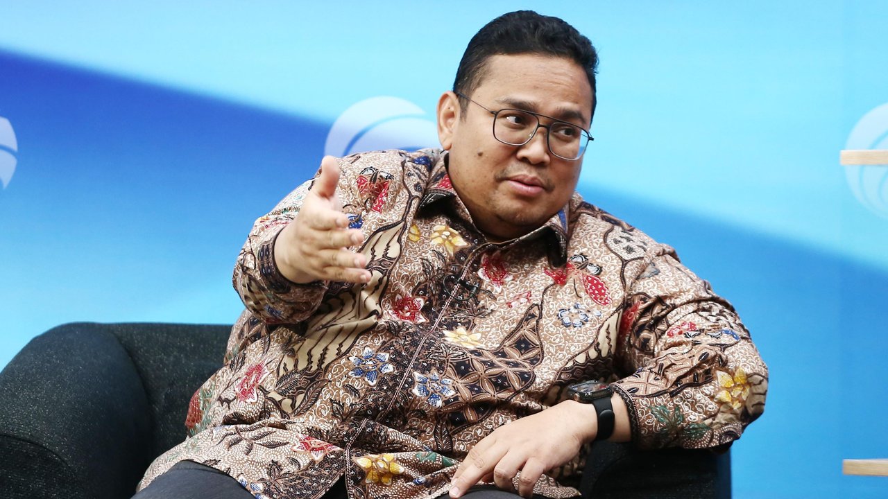 Ketua Bawaslu RI Rahmat Bagja dalam konferensi pers di Kantor Bawaslu, Jakarta, Selasa (19/12/2023). (Merdeka.com/ Nur Habibie)