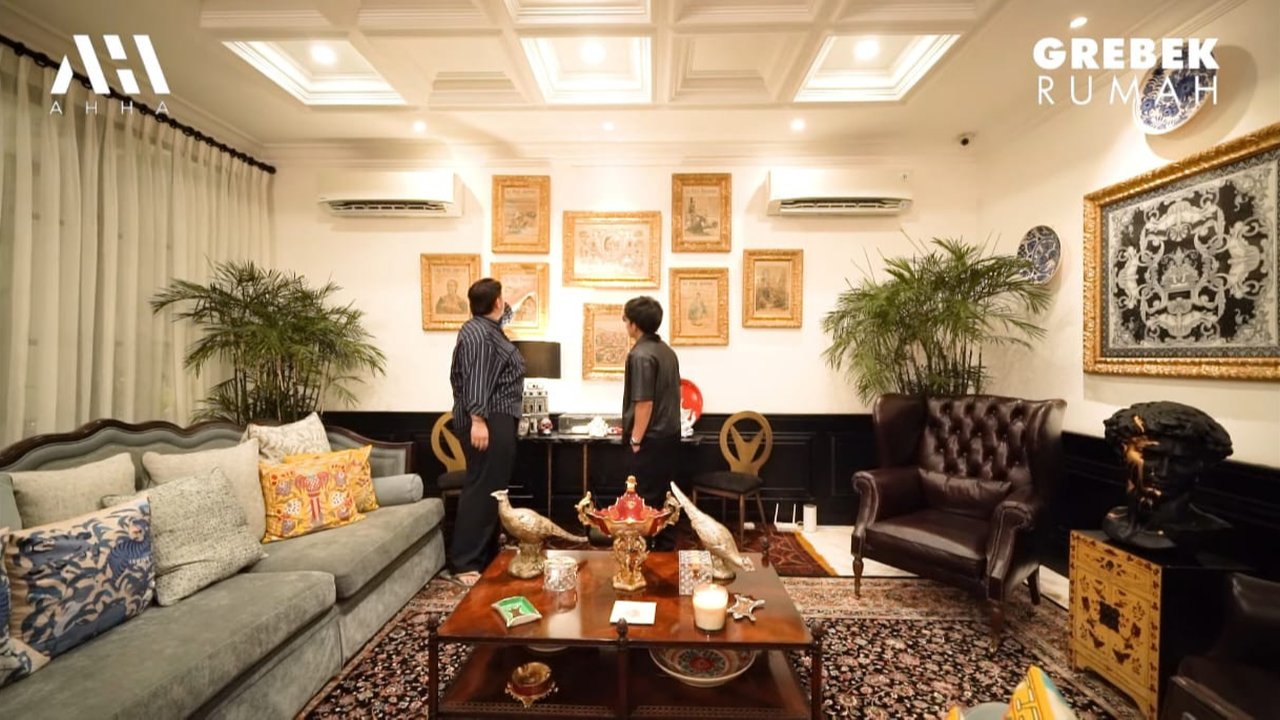Potret Rumah Mewah Ivan Gunawan Seluas 500 Meter, Setiap Sudut Estetik - Ada Pajangan Koran Tahun 1896