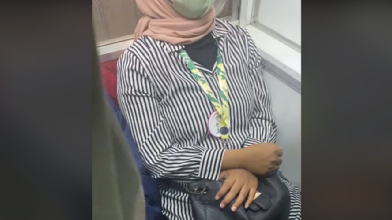 Penumpang KRL Wanita Sengaja Pakai Pin Hamil Kadaluarsa
