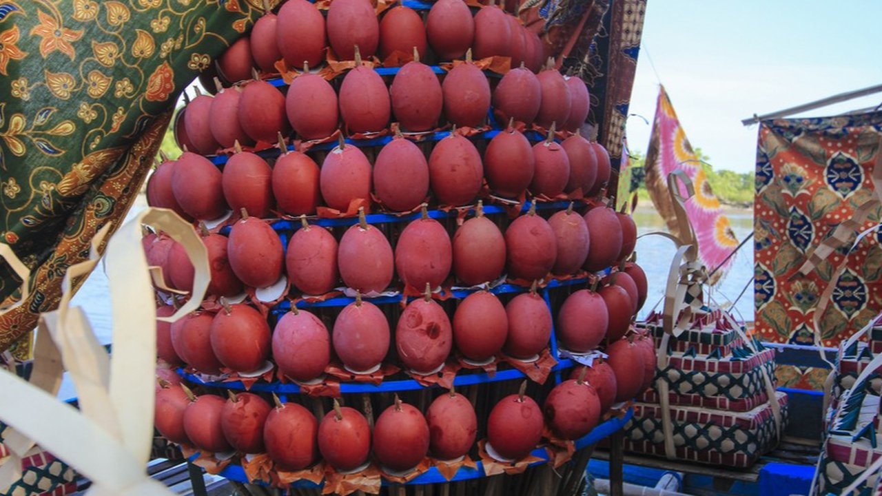 Telur hias dalam tradisi Maudu Lompoa Sulawesi Selatan