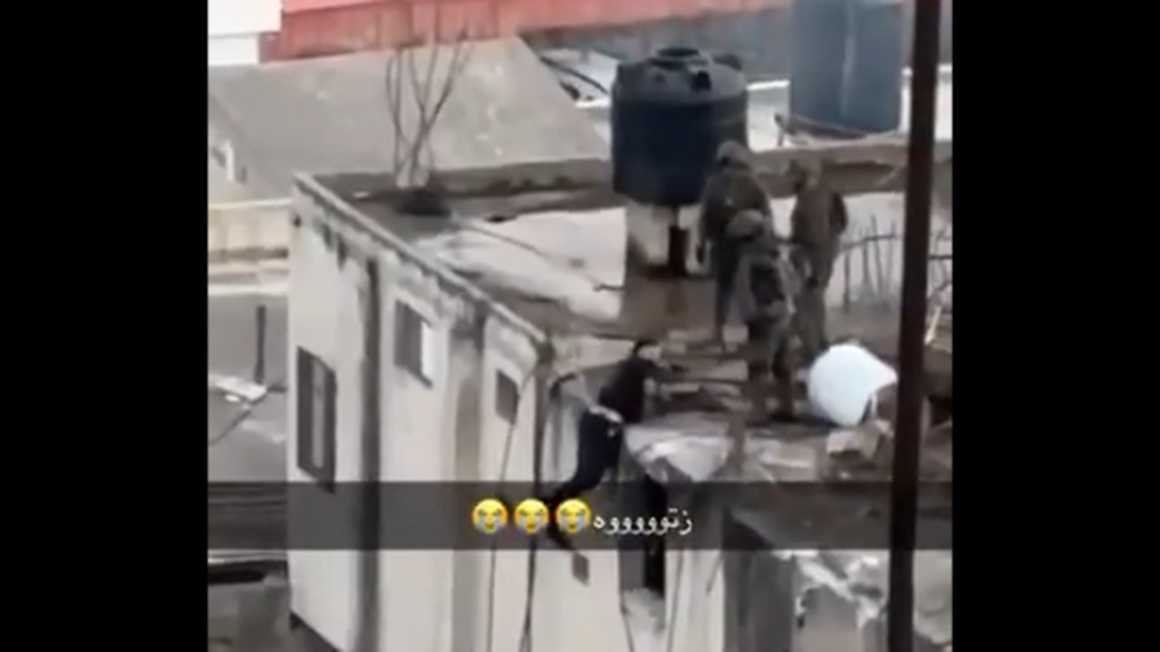 Tentara Israel Lempar Tubuh Warga Palestina dari Atap Rumah