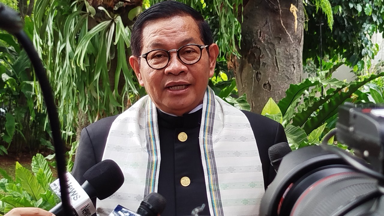 Bakal calon gubernur Jakarta dari PDIP Pramono Anung sempat minta restu kepada Presiden Joko Widodo atau Jokowi untuk maju di Pilkada Jakarta. (Ady Anugrahadi).