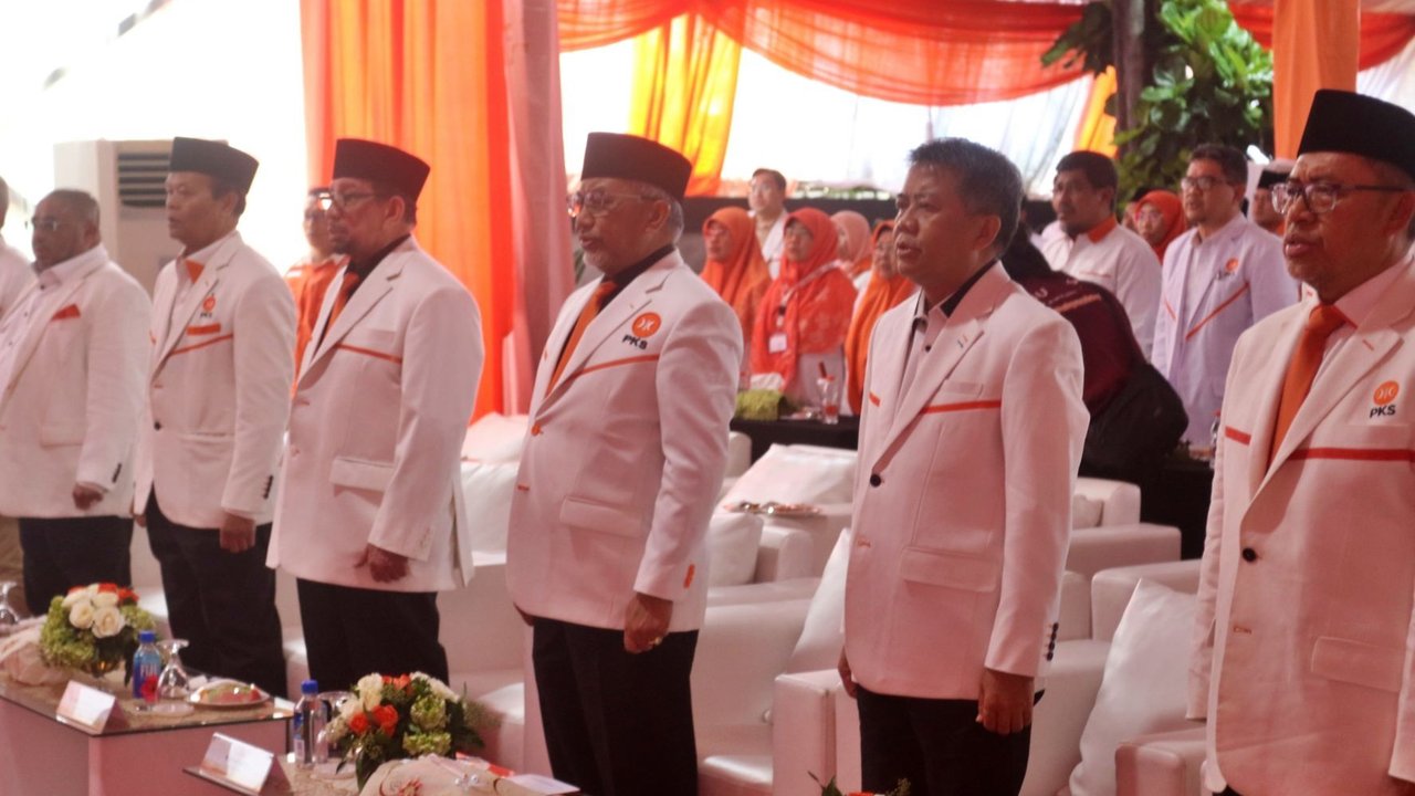 Rapimnas Partai Keadilan Sejahtera (PKS) 2024 digelar di Kantor DPTP PKS, Jakarta Selatan, Kamis (19/9/2024). Rapimnas PKS tersebut di antaranya membahas konsolidasi partai untuk pemenangan Pilkada 2024.