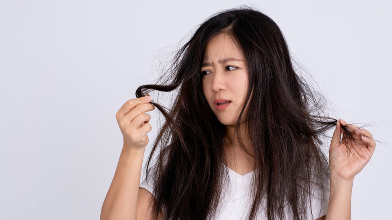 Ilustrasi rambut mengembang.