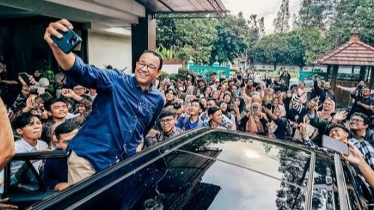 Anies Baswedan keliling kampus