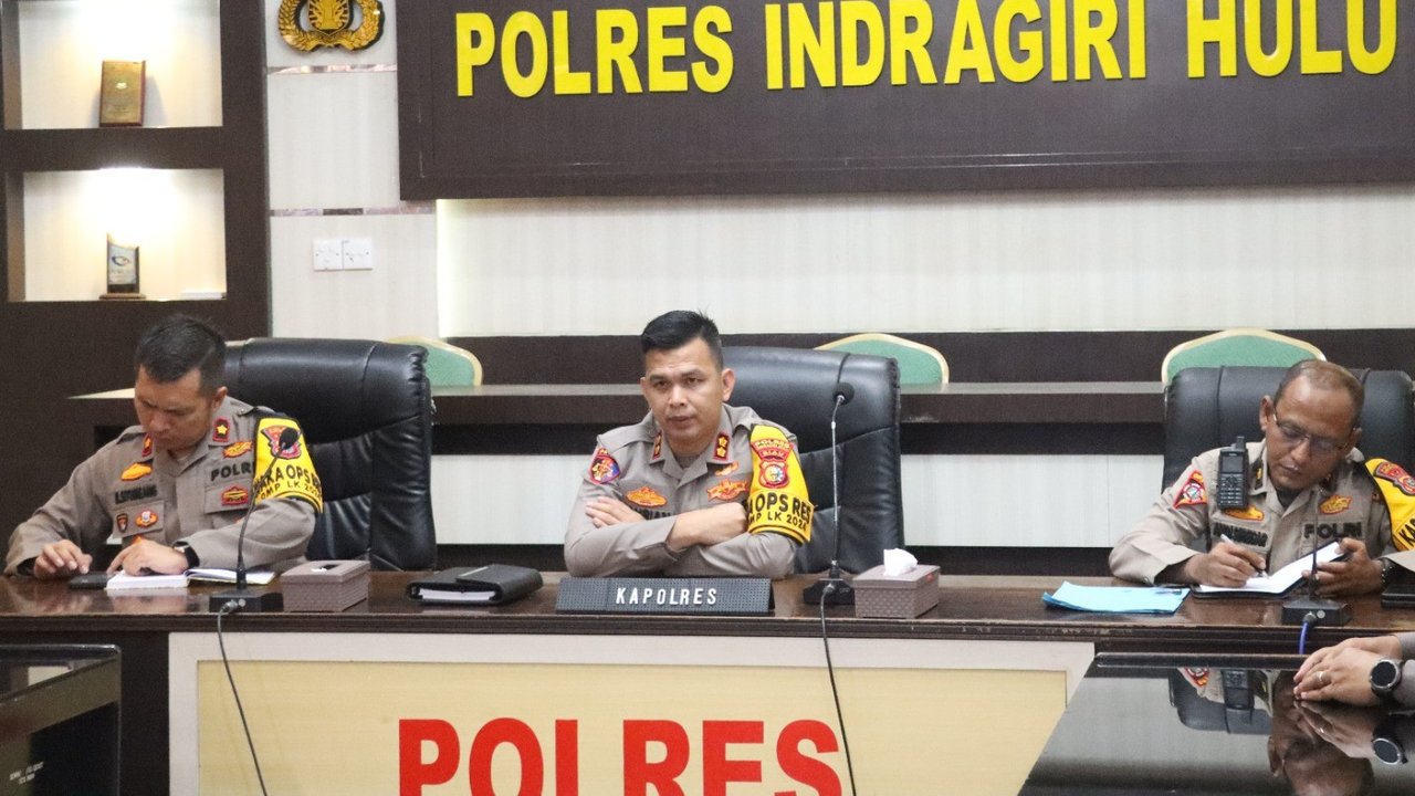 Kapolres Inhu AKBP Fahrian Saleh Siregar Beri Arahan Personelnya