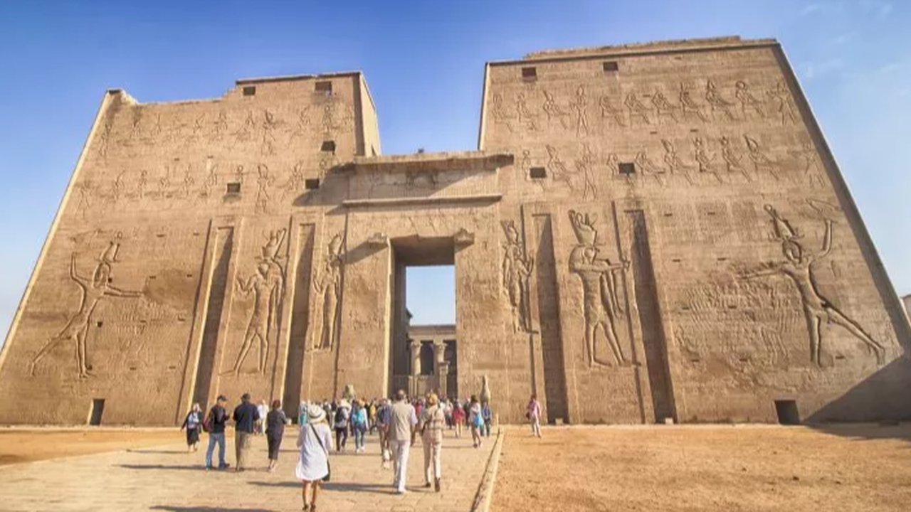kuil mesir kuno horus