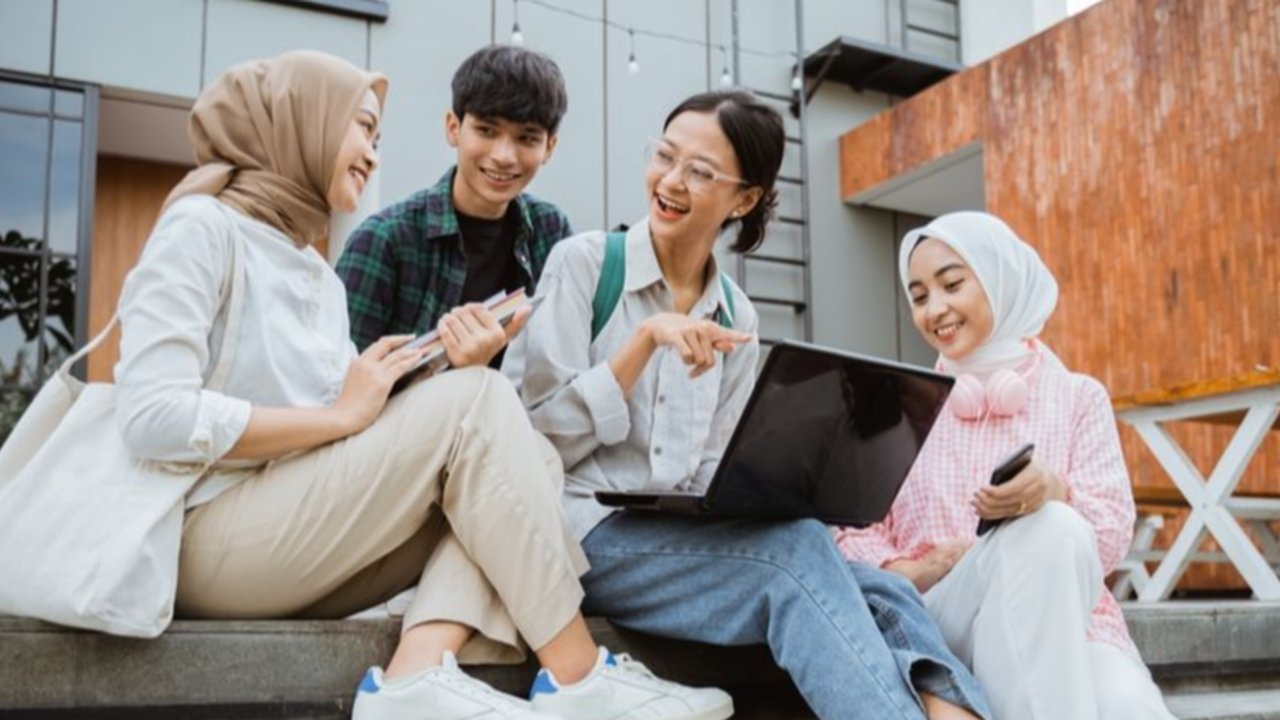 Ketika malas mulai menghampiri, penting untuk tidak hanya berjuang melawannya dengan usaha, tetapi juga mengiringinya dengan doa.