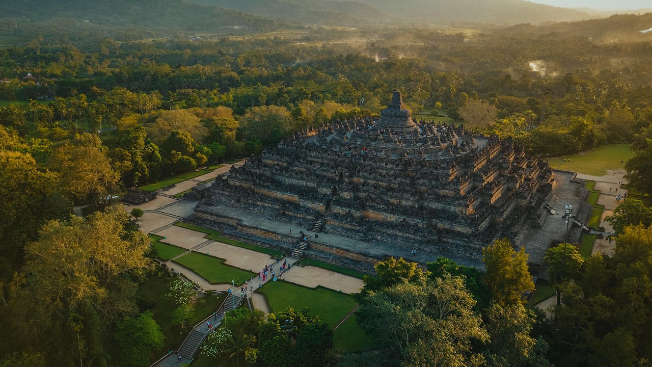 Chattra Candi Borobudur
