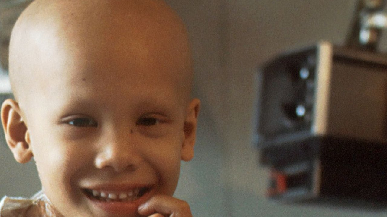 Bagi sebagian orang, fungsi serta jenis-jenis dari kemoterapi mungkin adalah hal yang asing. Yuk, simak penjelasan lengkap mengenai kemoterapi di sini!