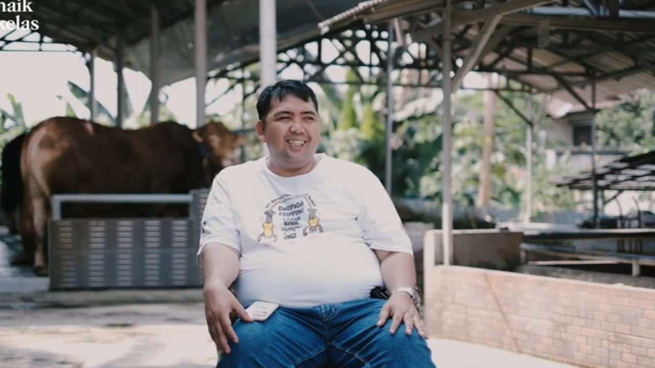 Peternak Kota, Abdul Latif.