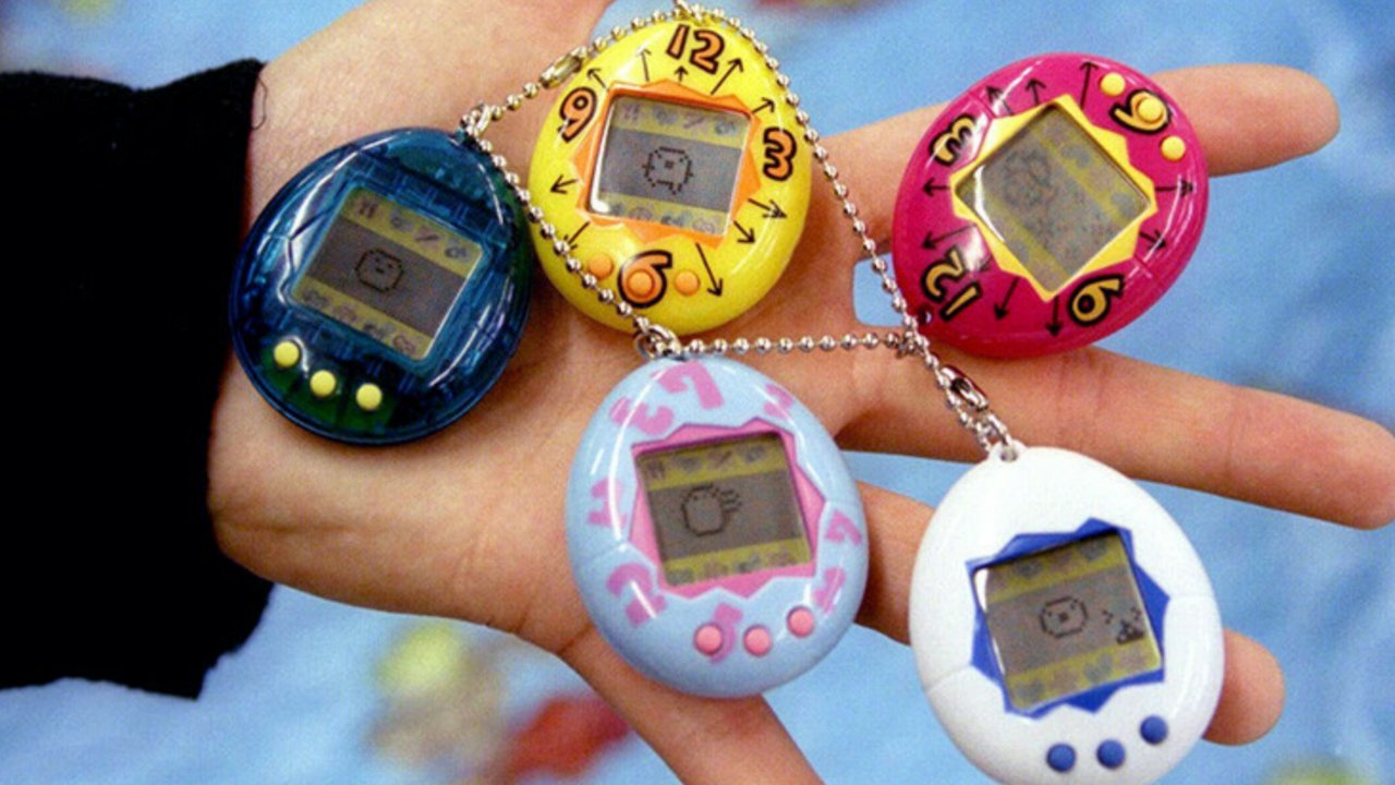 Tamagochi merupakan suatu benda dengan karakter hewan peliharaan (Sumber foto: schoolrt.com)