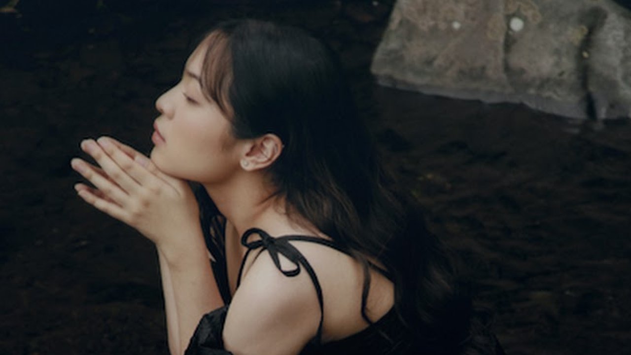 Mendengarkan Lagu Galau