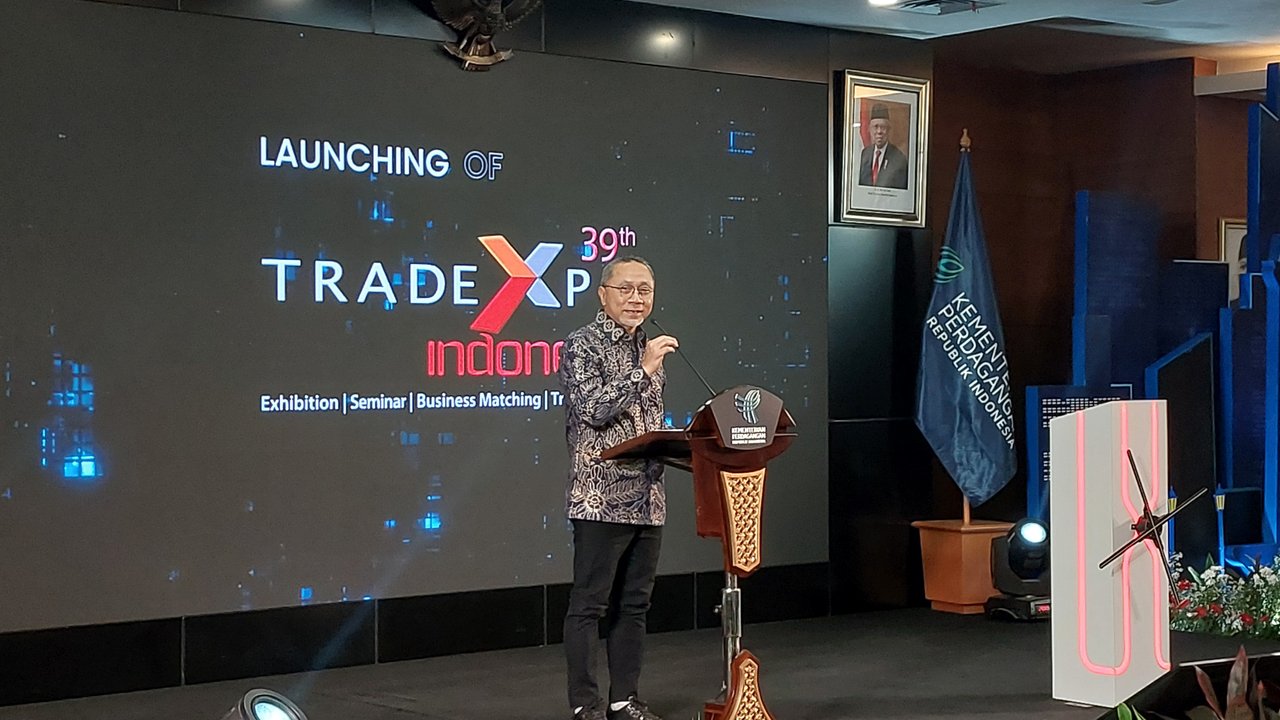 Menteri Perdagangan Zulkifli Hasan resmi meluncurkan Trade Expo Indonesia ke 39 Tahun 2024 di Kantor Kemendag, Jakarta, Jumat (31/5/2024). (Arief/Liputan6.com)