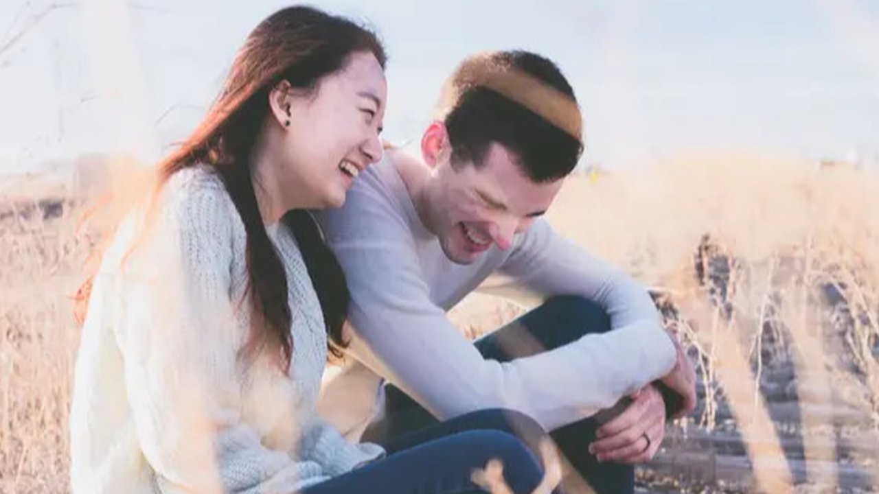 Ilustrasi pasangan cinta, bahagia. (Photo by Khoa Pham on Unsplash)