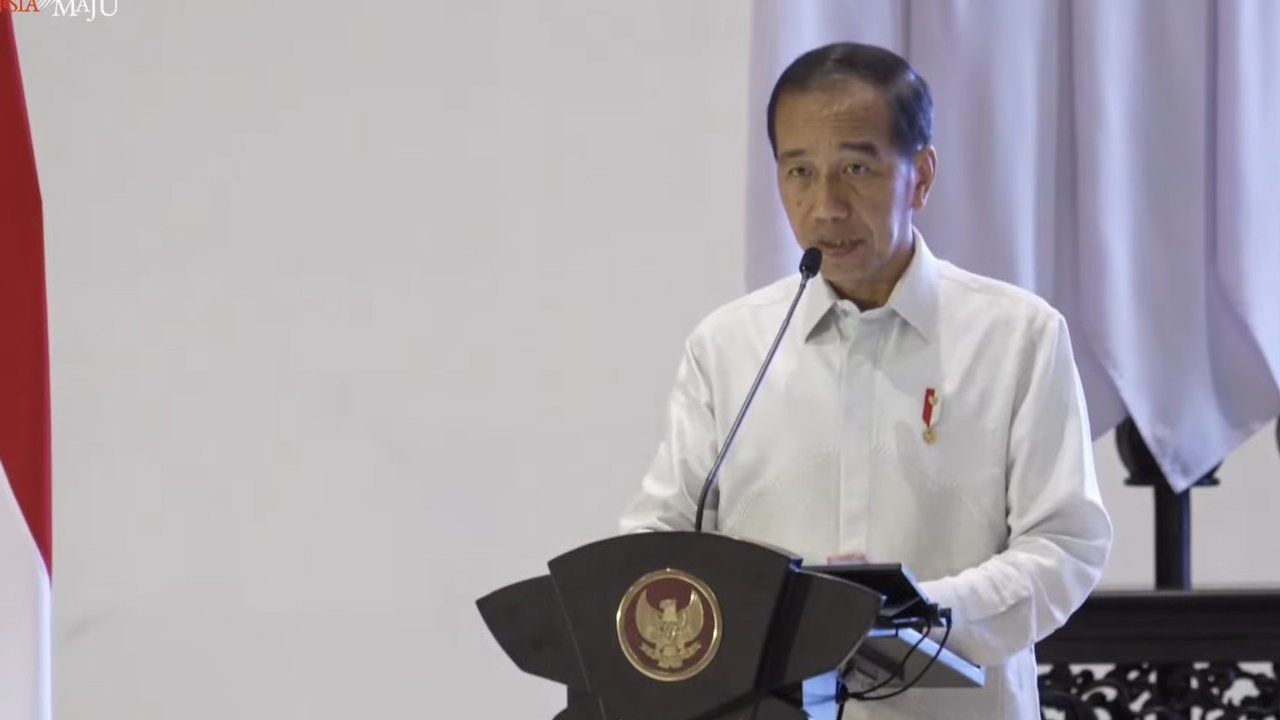 Presiden Jokowi menyampaikan pidato di acara Rapim TNI-Polri yang digelar di IKN, Kalimantan Timur. (Foto: Youtube Sekretariat Presiden)
