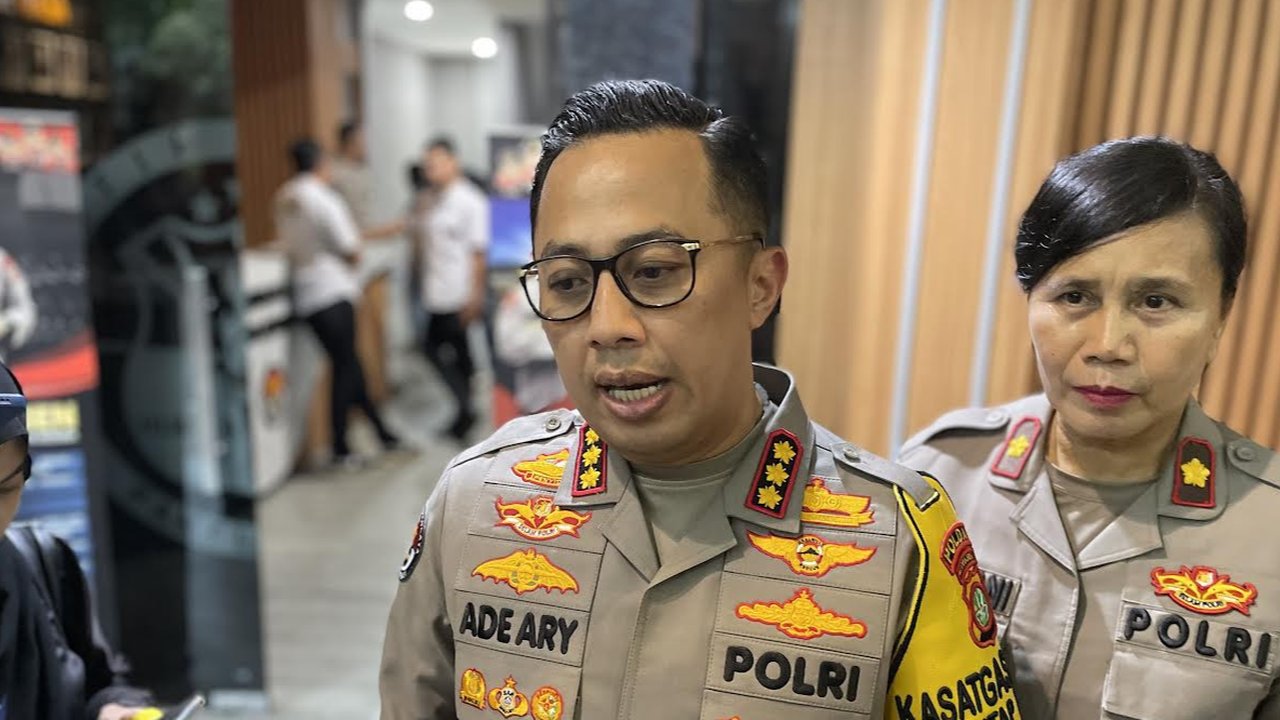 <p>Kepala Bidang Hubungan Masyarakat (Kabid Humas) Kepolisian Daerah Metropolitan Jakarta Raya (Polda Metro Jaya) Komisaris Besar (Kombes) Ade Ary Syam Indradi. (Liputan6.com/Ady Anugrahadi)</p>