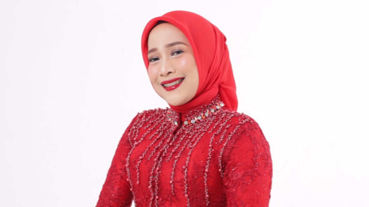 Tia Rahmania
