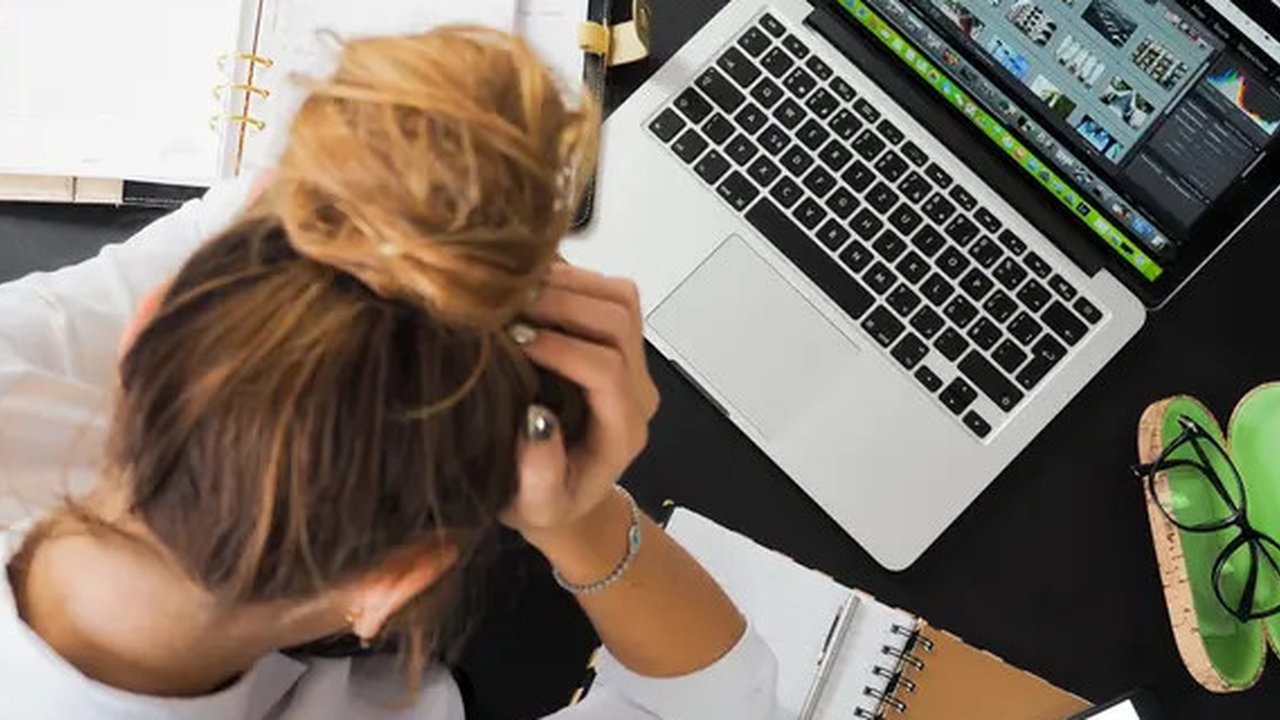 Jika kamu memiliki waktu tidur yang kurang, kamu akan sulit fokus dan berkonsentrasi terhadap pekerjaan yang sedang kamu jalani. (Foto: Pexels.com/Andrea Piacquadio)