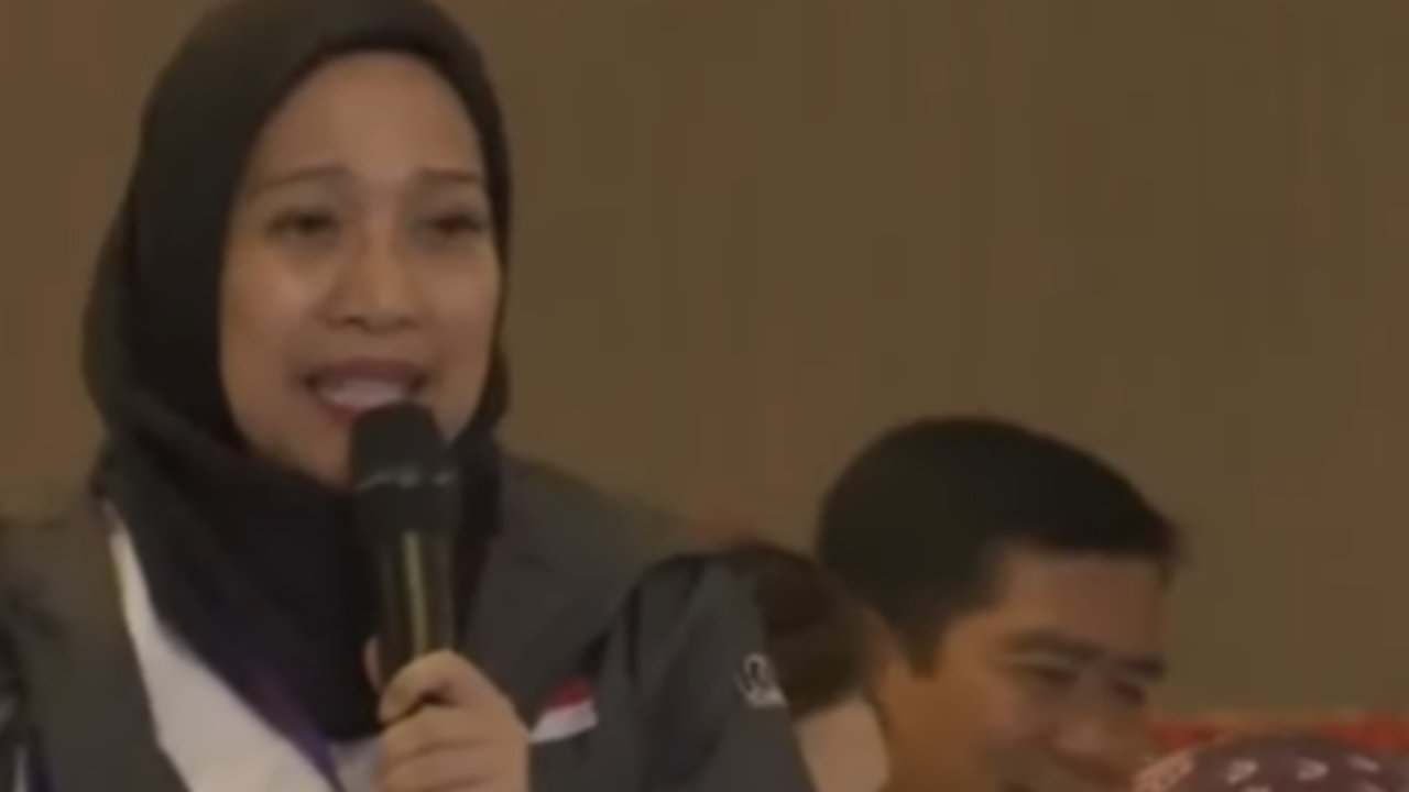 Tia Rahmania