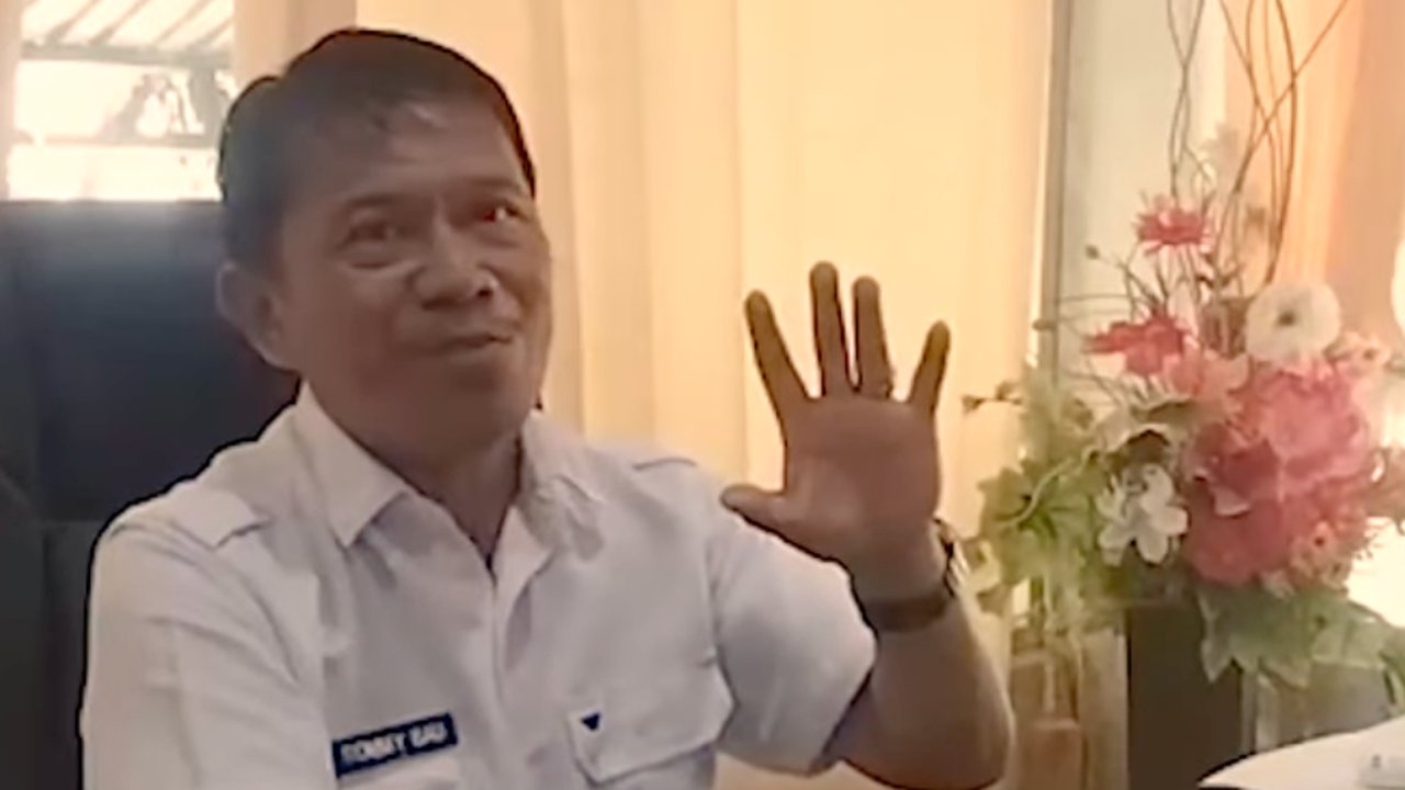 Kepala Sekolah MAN 1 Kabupaten Gorontalo, Rommy Bau