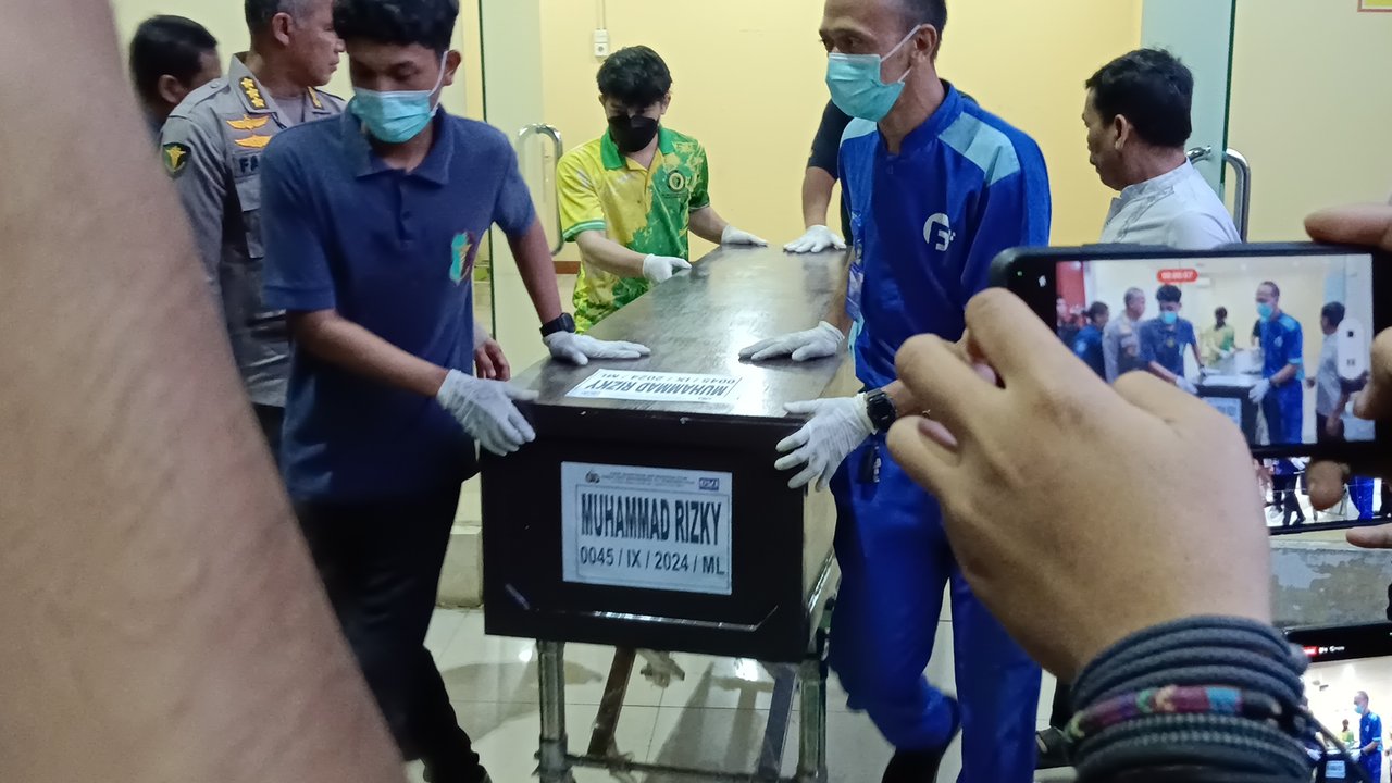 Jenazah Mengambang di Kali Bekasi