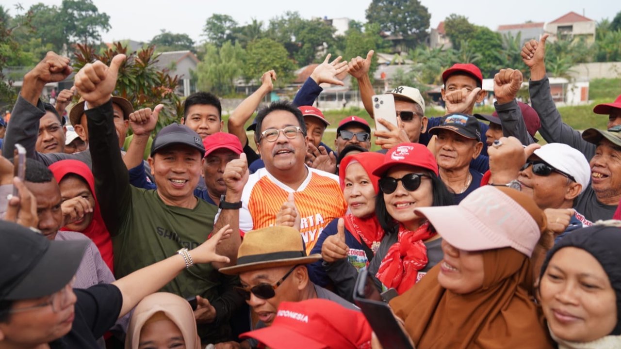 Rano Karno di Pasar Lenteng Agung