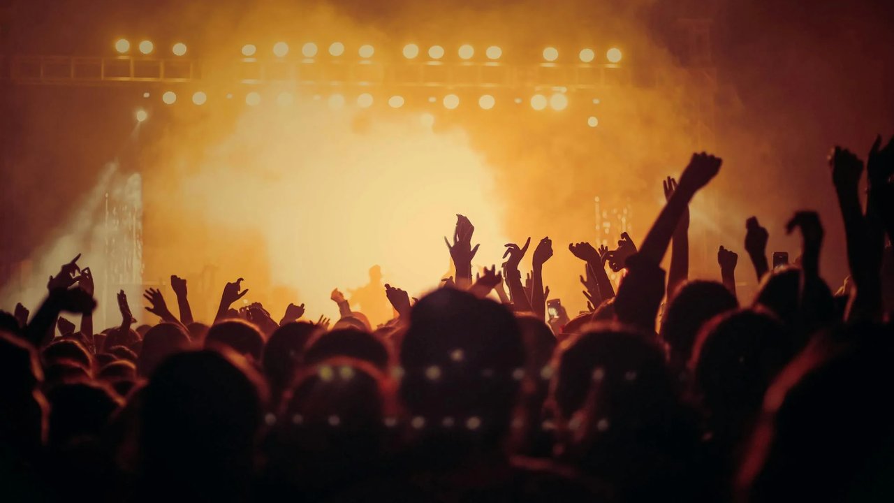 Ada Banyak Manfaat saat Orang Menonton Konser Menurut Sains
