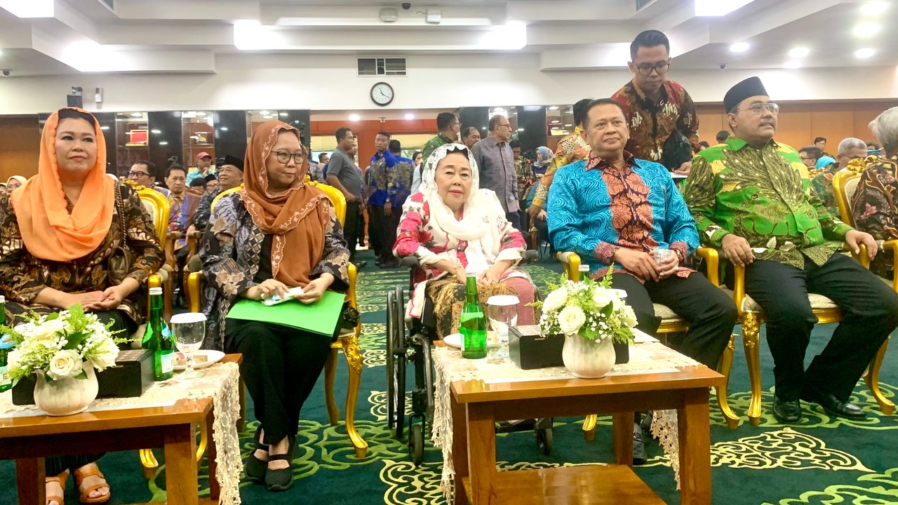 MPR Usul Pemerintah Beri Gelar Pahlawan Nasional ke Gus Dur