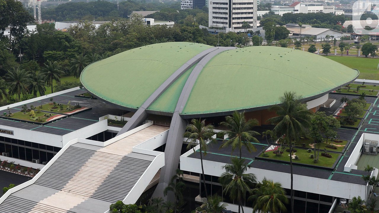 Pemandangan Gedung Nusantara atau Gedung Kura-Kura di Kompleks Parlemen, Senayan, Jakarta, Kamis (19/5/2022).