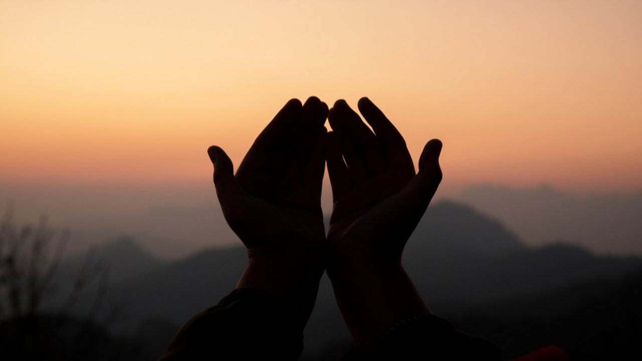 Dahsyatnya Doa Seorang Ibu