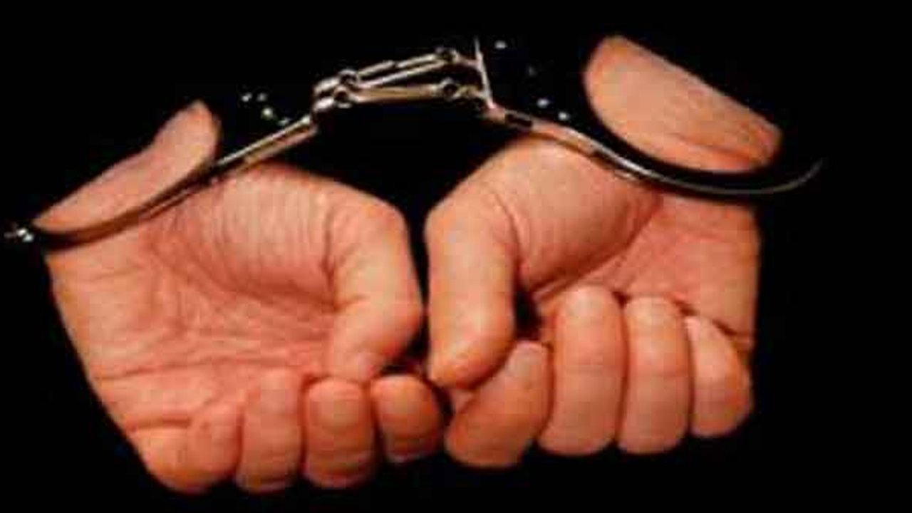 Ilustrasi diborgol. (Photo created by rawpixel.com on www.freepik.com)