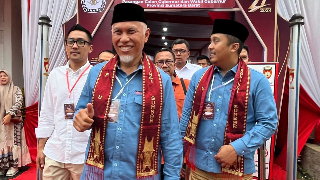 Mahyeldi-Vasko mendaftar ke KPU Sumbar.