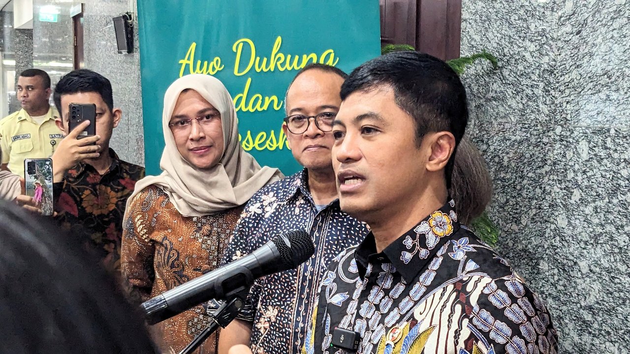 Wakil Menteri Kesehatan Dante Saksono Harbuwono mengatakan bahwa ada 1,27 juta orang meninggal akibat resistensi antimikroba (AMR), Jakarta (19/8/2024). Foto: Liputan6.com/Ade Nasihudin.