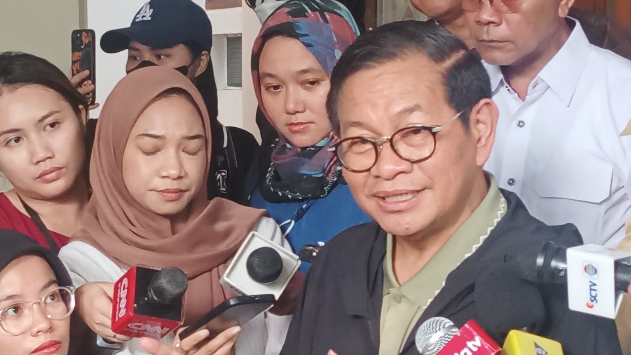Pramono Anung.