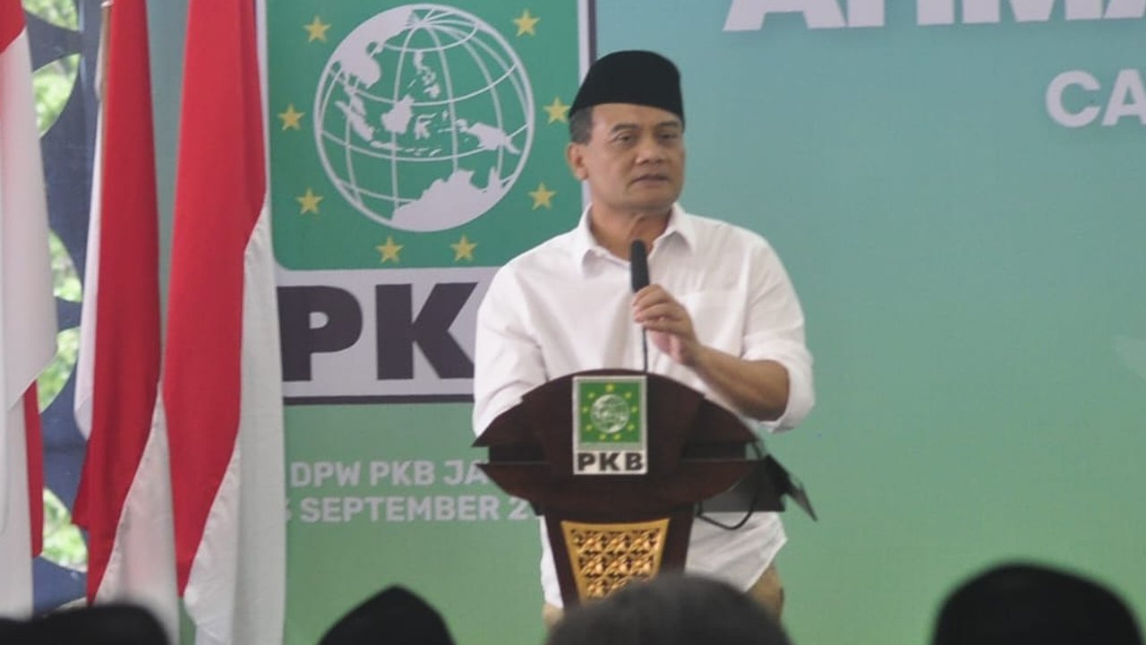 Ahmad Luthfi di kantor DPW PKB Jateng.