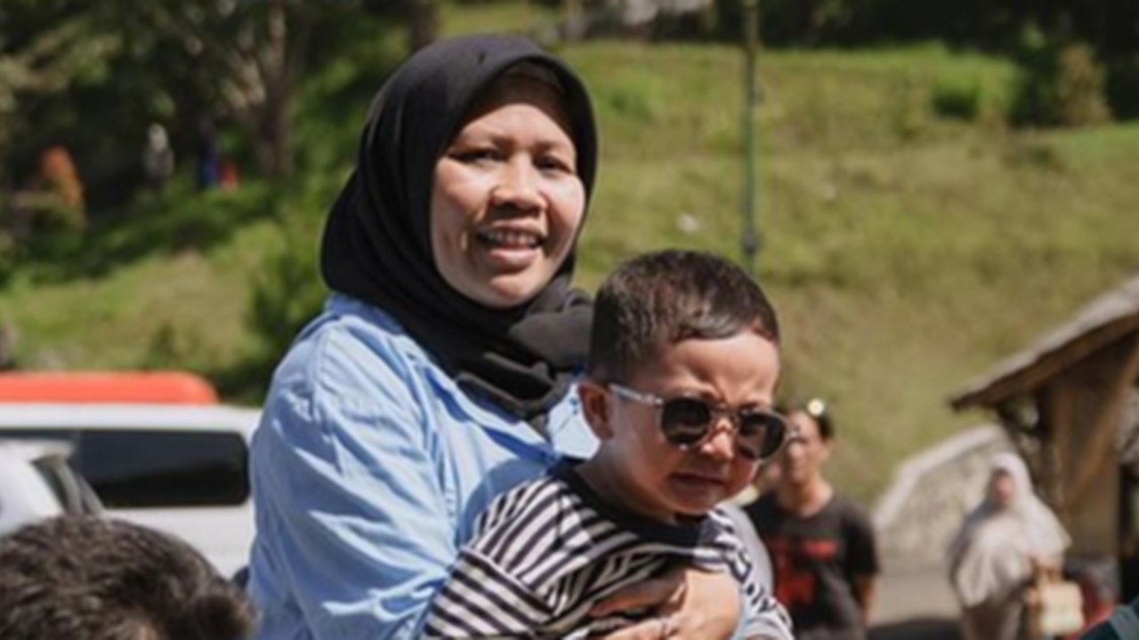 Selain Doa yang Baik-baik, Ini Hadiah Akan Diberikan Rayyanza Untuk Sus Rini yang Berulang Tahun