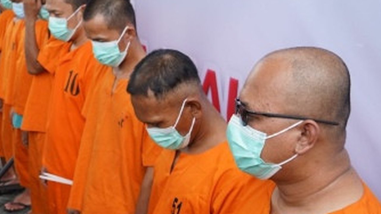 Sejumlah tersangka kasus narkoba di Riau, dari narapidana hingga sipir Lapas Pekanbaru. (Liputan6.com/M Syukur)