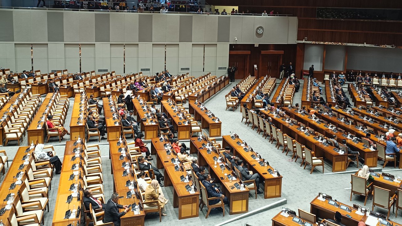 Rapat Paripurna DPR terakhir