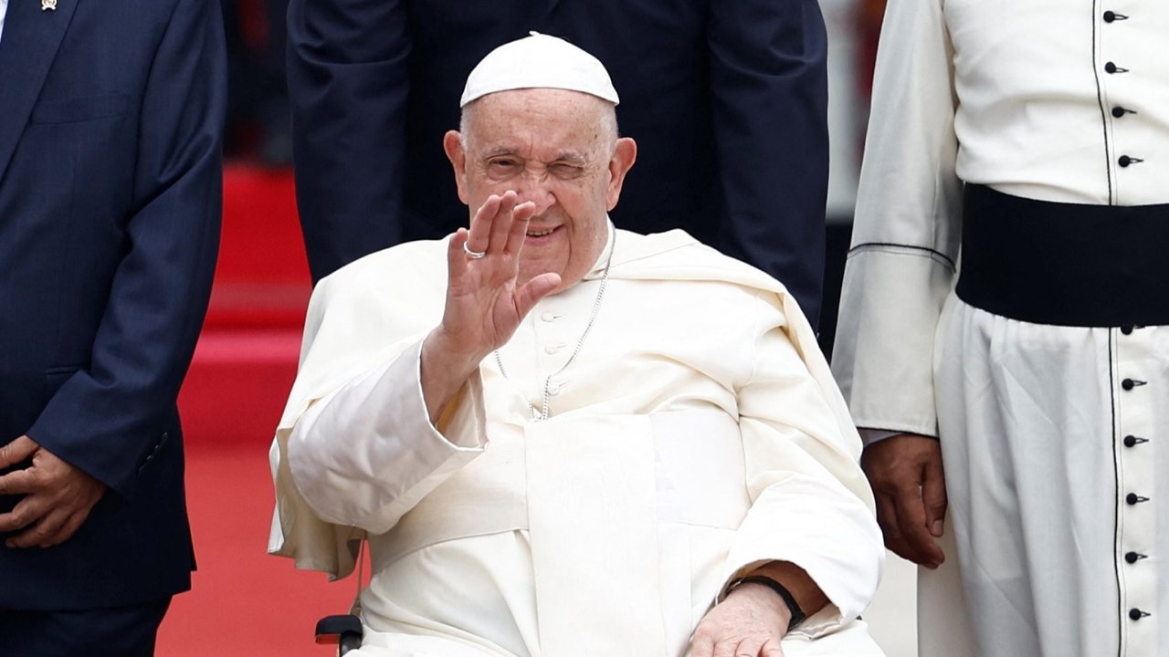 Paus Fransiskus tiba di Bandara Soekarno-Hatta