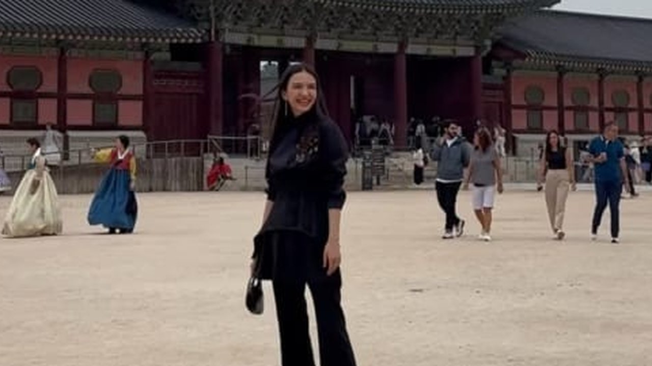 Potret Terbaru Raline Shah di Korea Selatan