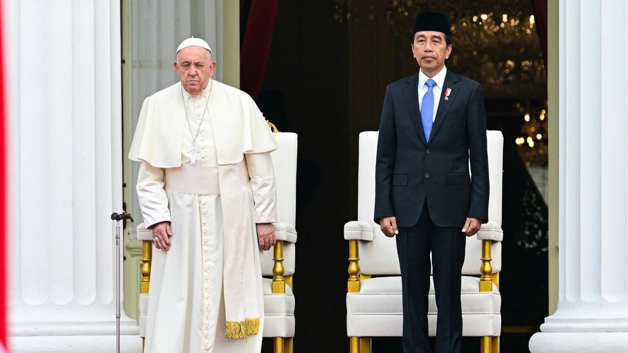 Paus Fransiskus bertemu Jokowi di Istana Merdeka