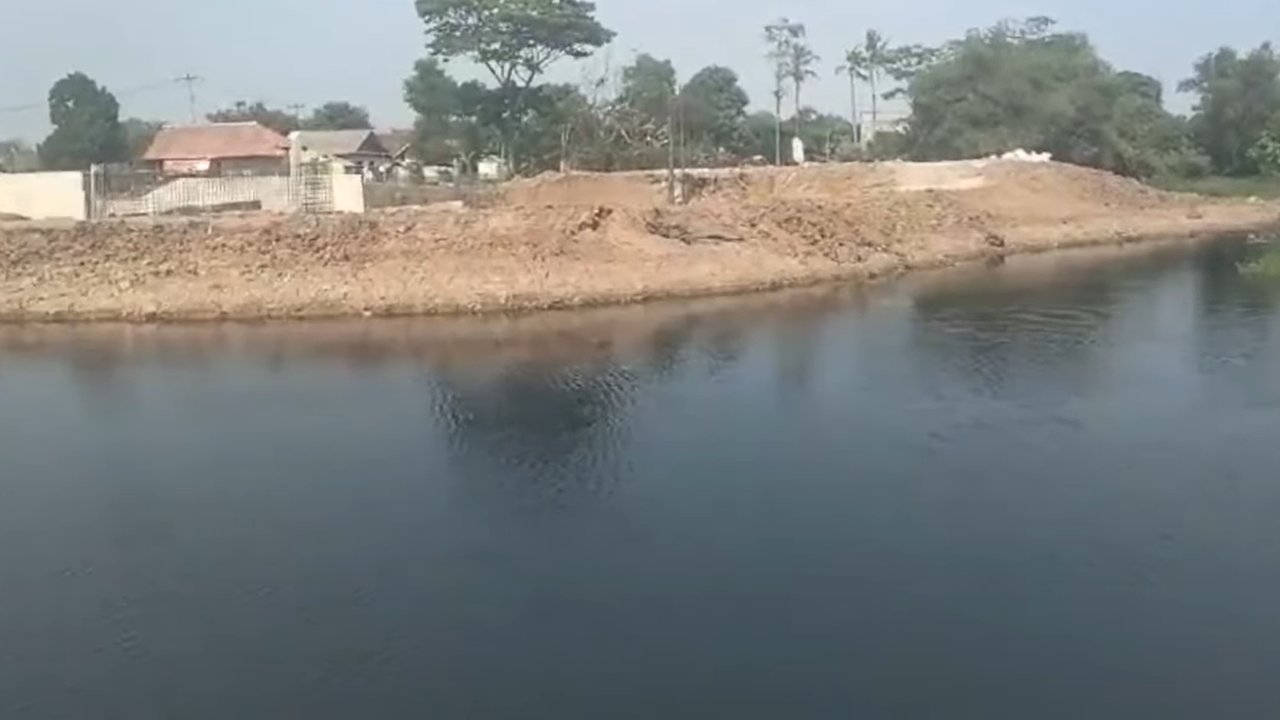 Bendungan Barugbug tercemar