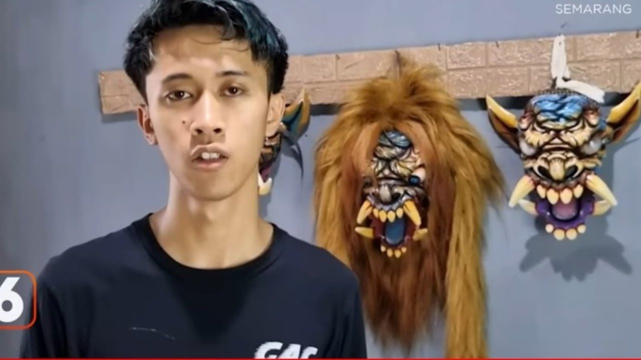 Mahasiswa Boyolali jalani usaha pembuatan topeng reog