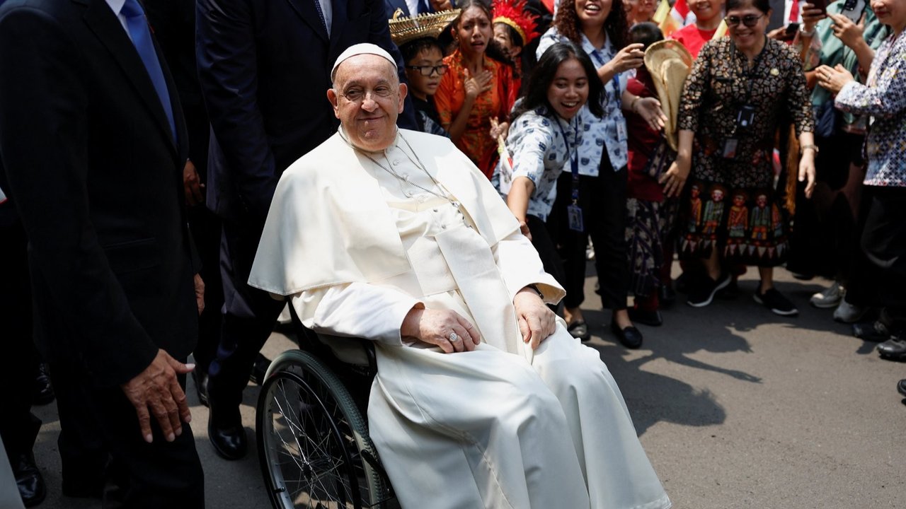 Paus Fransiskus bertemu Jokowi di Istana Merdeka