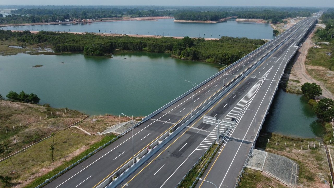 <p>Dengan keluarnya Keputusan Menteri PUPR Nomor 872/KPTS/M/2023 pada akhir juli, Hutama Karya siap mengoperaiskan Jalan Tol Indralaya-Prabumulih dalam waktu dekat. (Dok Hutama Karya)</p>