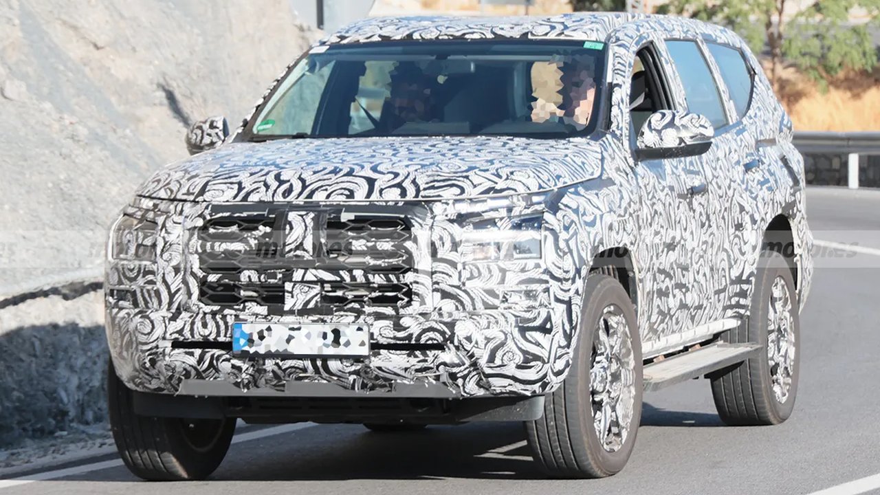 Spyshot Mitsubishi Pajero Sport.
