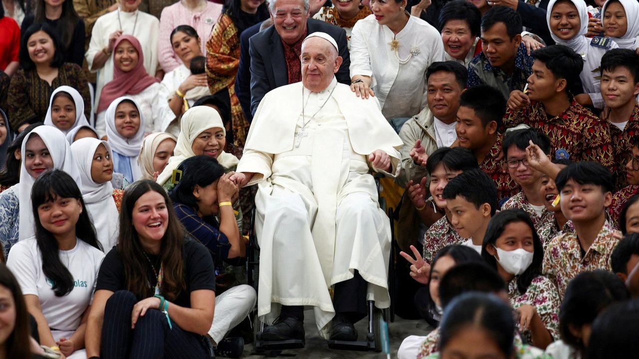 Pesan Paus Fransiskus: Peperangan Sebuah Kekalahan, Pecahkan Masalah dengan Dialog