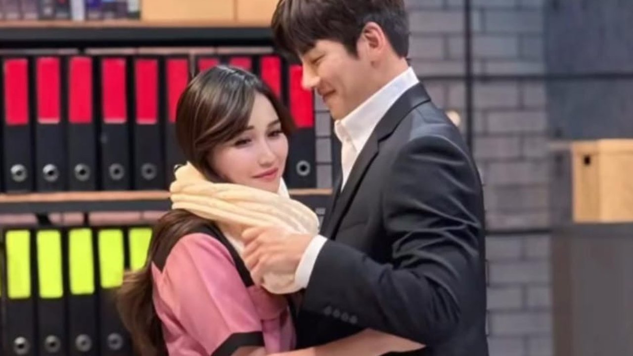 Potret Mesra Ayu Ting Ting Bareng Ji Chang Wook, Pegangan Tangan Hingga Peluk dari Belakang Bikin Fans Iri