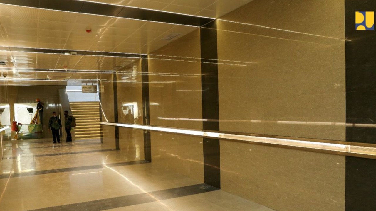 Terowongan Silaturahmi yang menghubungkan Masjid Istiqlal dengan Gereja Katedral Jakarta. (Dok. Kementerian PUPR)